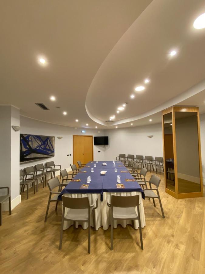 Vittoria Parc Hotel Μπάρι Εξωτερικό φωτογραφία