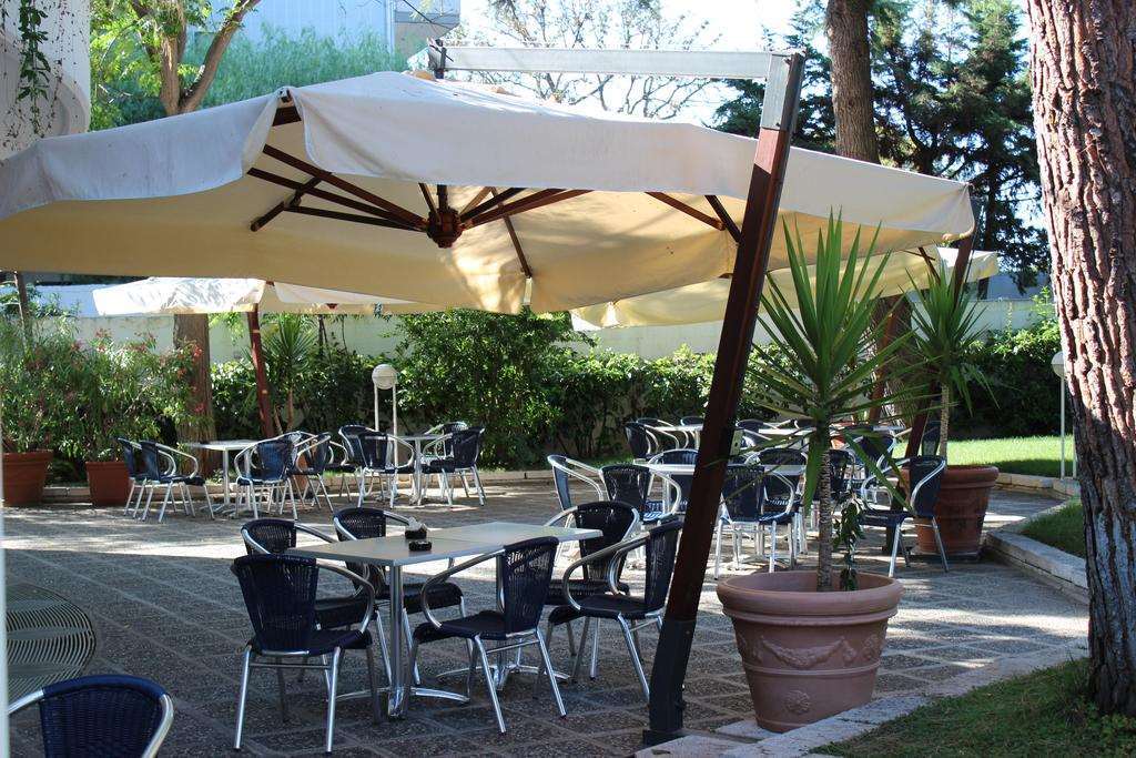 Vittoria Parc Hotel Μπάρι Ανέσεις φωτογραφία